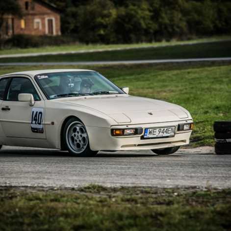 Youngtimer i klasyk na zawody – który model wybrać?